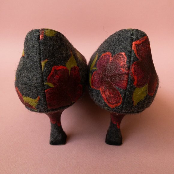 MANOLO BLAHNIK Grey Wool Low Kitten Heel Painted Rose Floral Red 36.5/6.5 - Picture 3 of 11